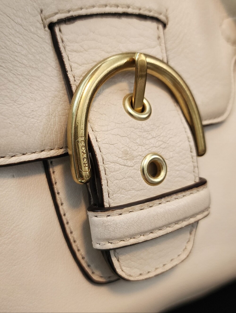 Coach Bag - Picture 2 of 6